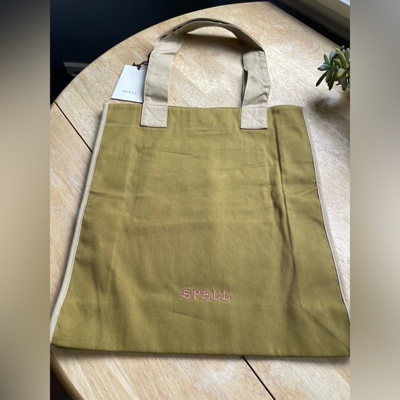 Spell Foxglove Olive Floral Embroidered Tote NWT - Picture 4 of 8